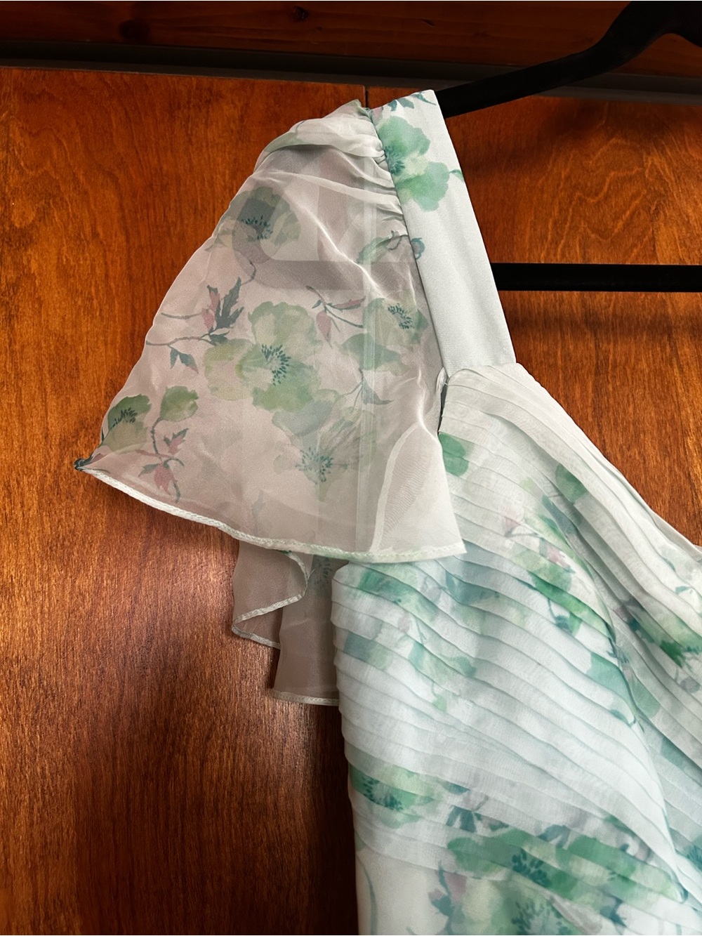 Theia Mint Green Floral Pleated Maxi Dress - Picture 5 of 13